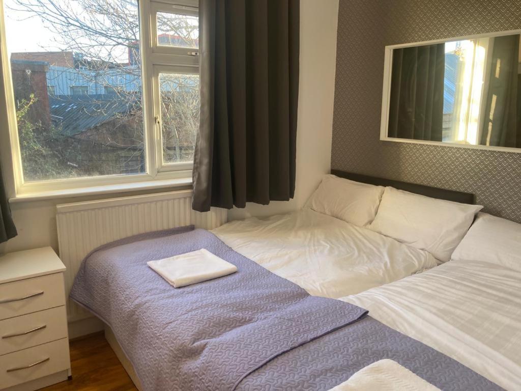 Twin Towerd Hotel Londyn Zewnętrze zdjęcie