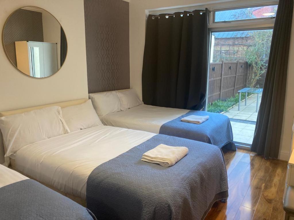 Twin Towerd Hotel Londyn Zewnętrze zdjęcie